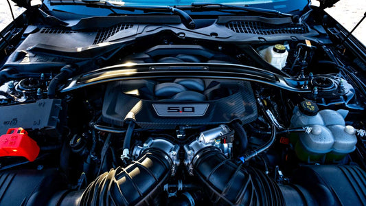 Ford se enfoca en vehículos eléctricos frente a la disminución del interés en motores de combustión.