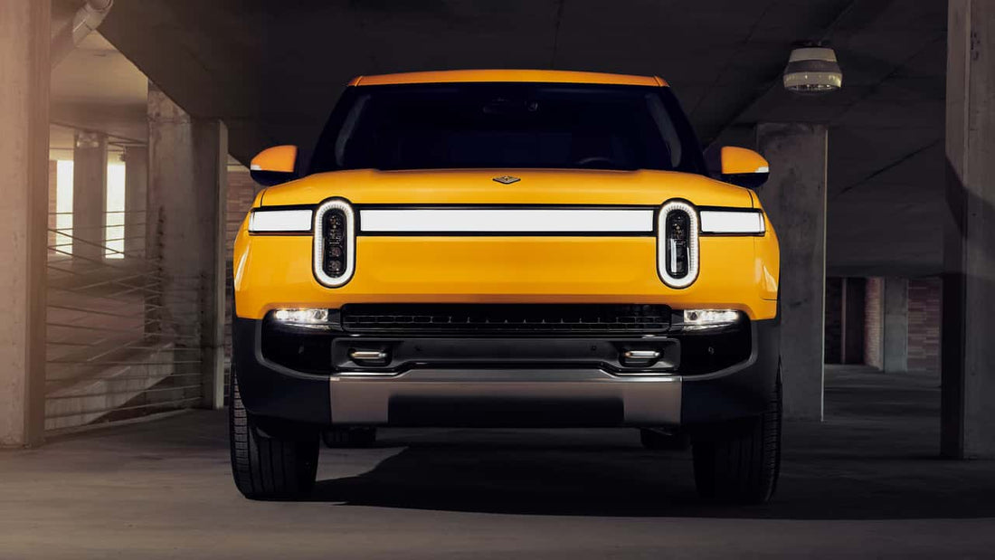 Rivian Destaca en Innovación con Faros Avanzados