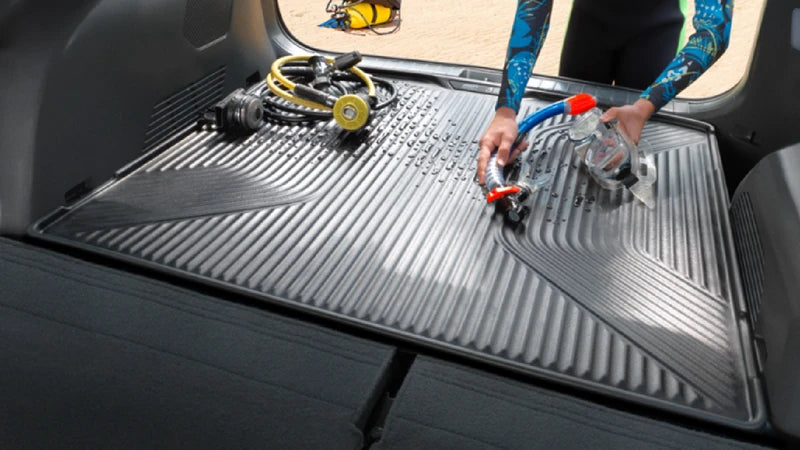 Kia presenta un tapete de carga innovador fabricado con plásticos reciclados del océano