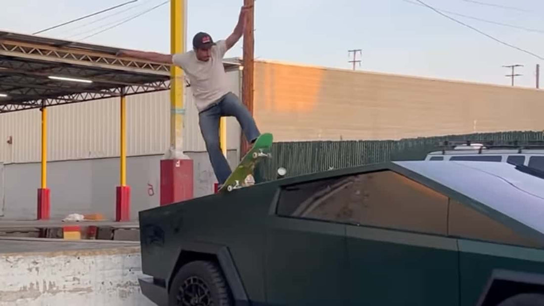 "La Revolución del Skateboarding: La Cybertruck de Tesla como Protagonista"