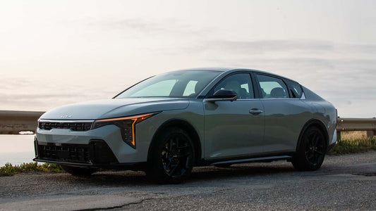 Kia K4 GT-Line Turbo 2025: Potencia, estilo y tecnología reunidos