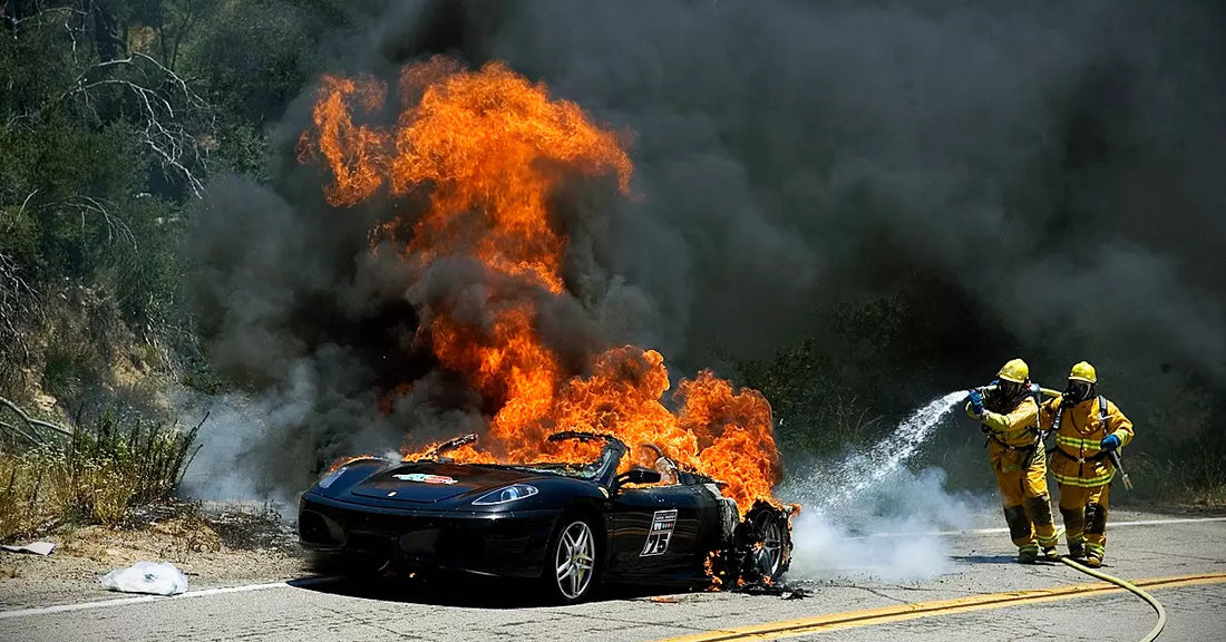¿Son realmente más peligrosos los coches eléctricos? La sorprendente verdad sobre el riesgo de incendios